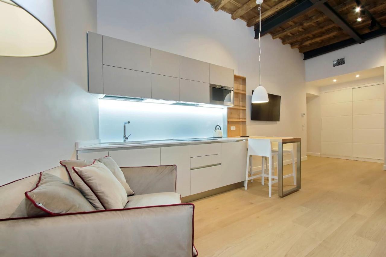 Monti Panisperna Suites โรม ภายนอก รูปภาพ